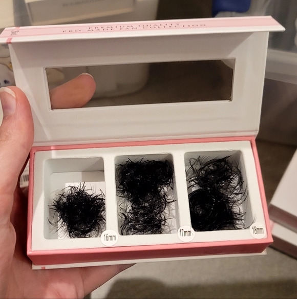 ProMade Lash Fans! - Picture 9 of 15